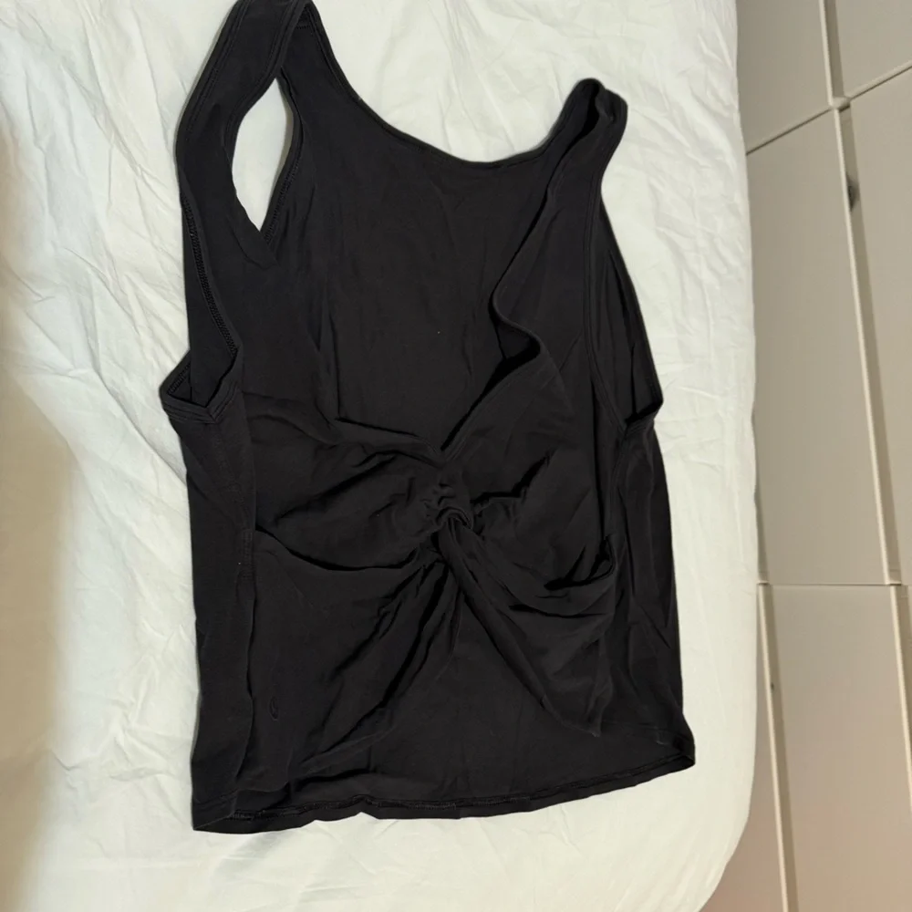 Lululemon mix and mingle tank - Picture 5 of 6